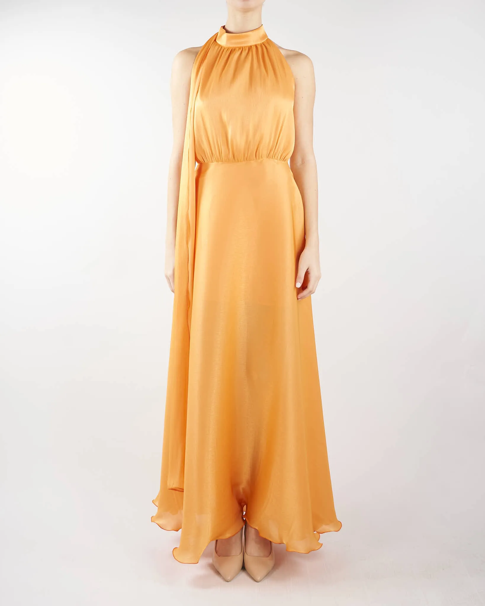 Long dress with ruffles Actualee