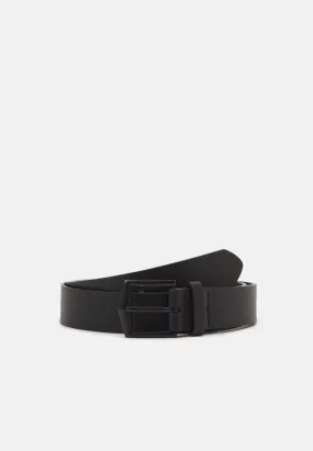 black waist belt